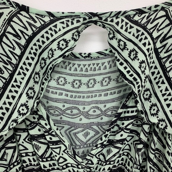 CHARLOTTE Russe Short Romper Size Small - Picture 7 of 9